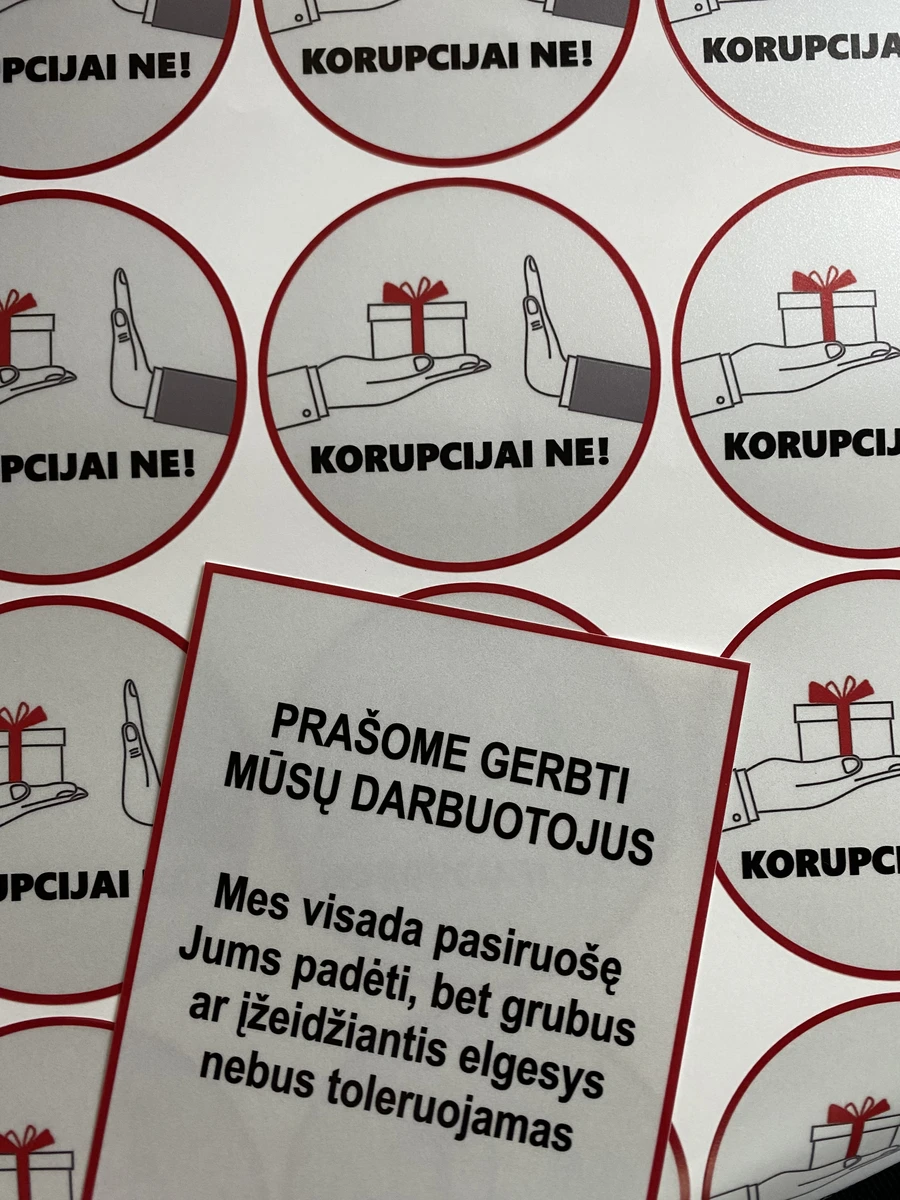 Spaudos paslaugų pavyzdys – vizitinės kortelės